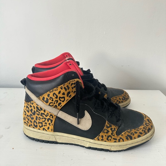 🐆VINTAGE NIKE CHEETAH SNEAKERS - Picture 1 of 4